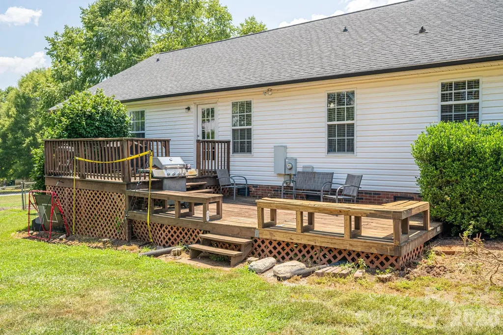 2524 Old Pond Drive Lincolnton NC 28092