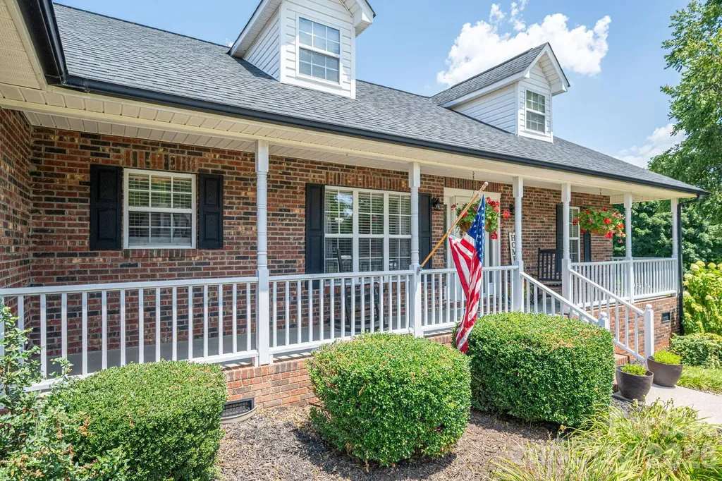 2524 Old Pond Drive Lincolnton NC 28092