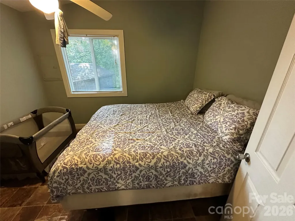 162 Clubhouse Drive New London NC 28127