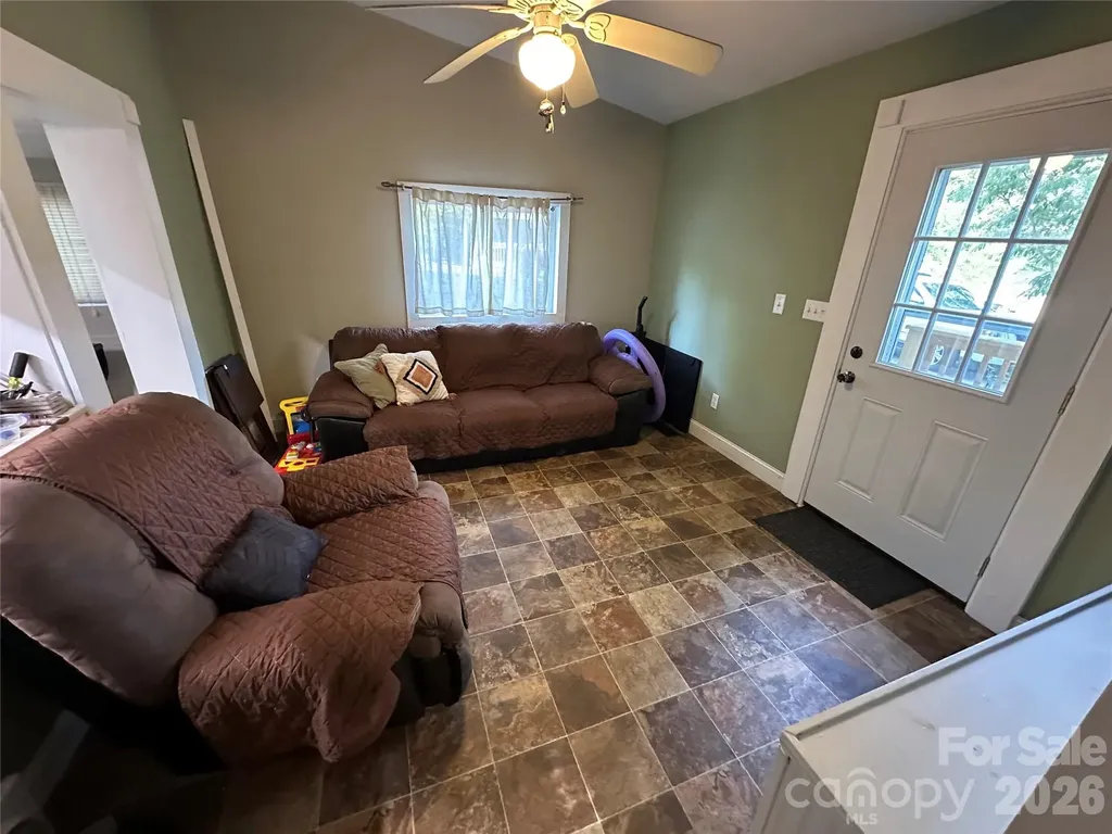 162 Clubhouse Drive New London NC 28127