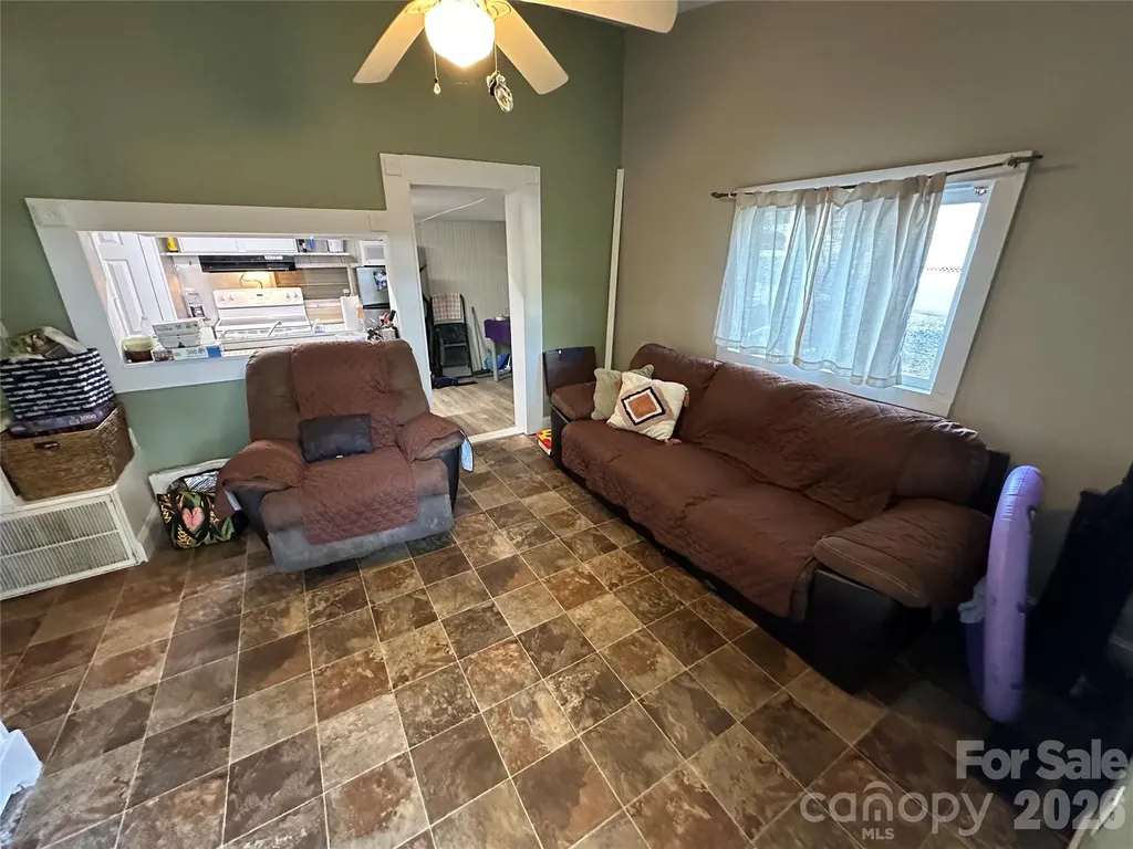 162 Clubhouse Drive New London NC 28127