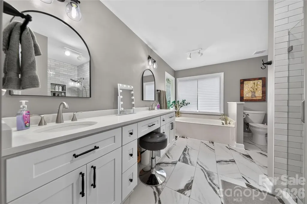 5911 Chalyce Lane Charlotte NC 28270