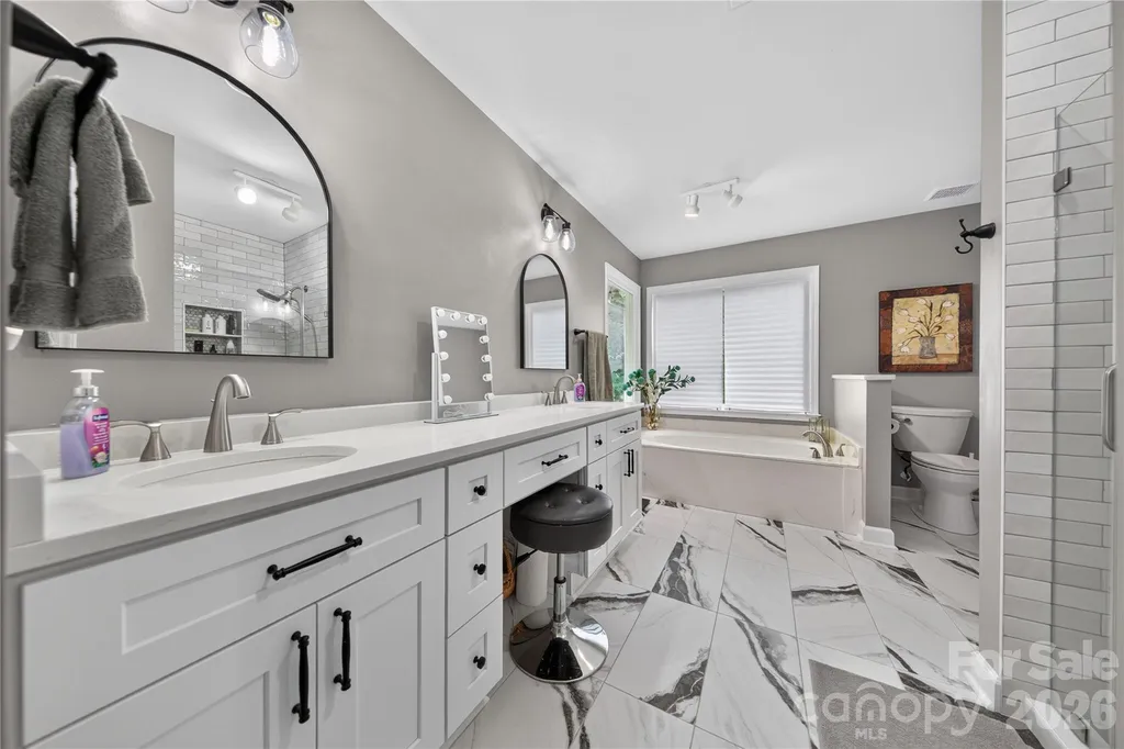 5911 Chalyce Lane Charlotte NC 28270