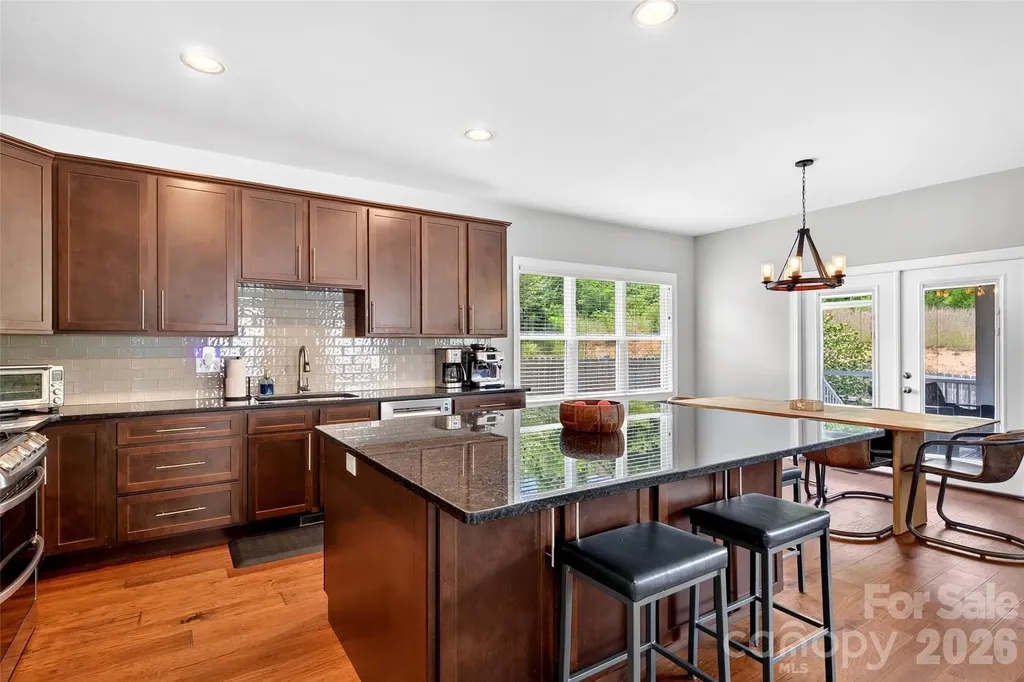 22 Tudor Way Black Mountain NC 28711