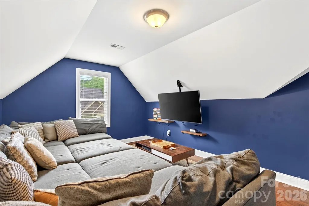 22 Tudor Way Black Mountain NC 28711