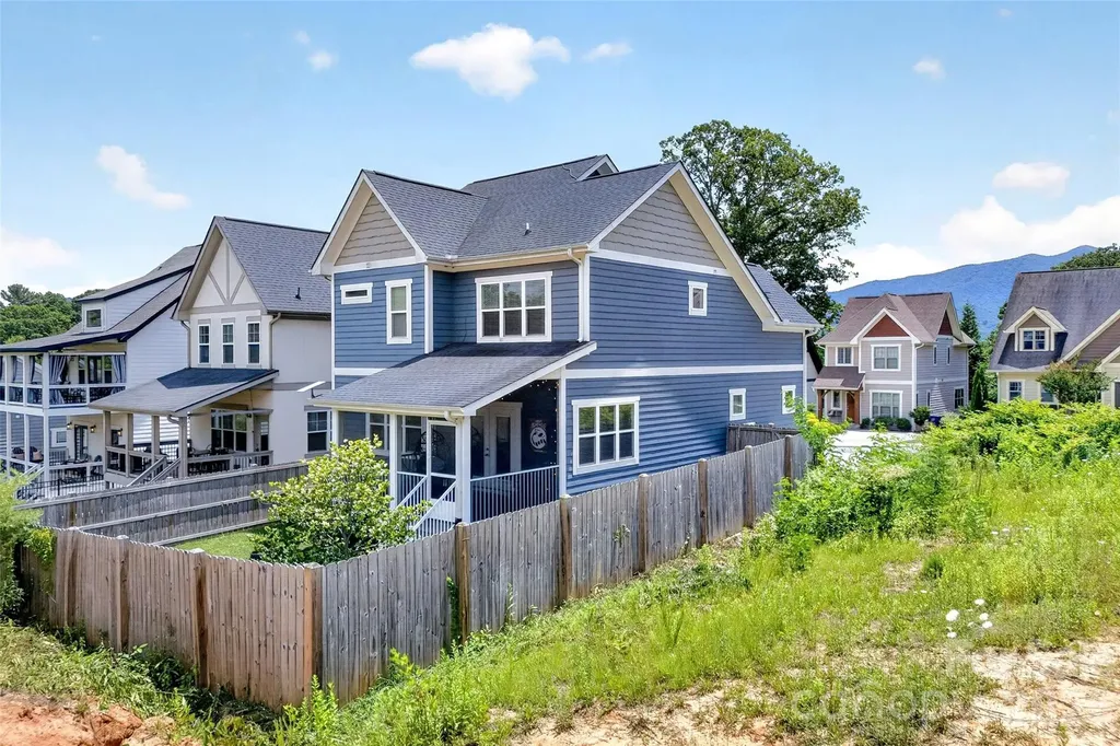 22 Tudor Way Black Mountain NC 28711