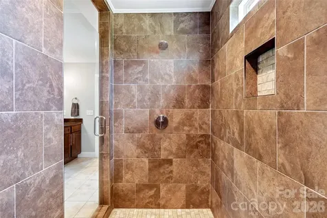 22 Tudor Way Black Mountain NC 28711