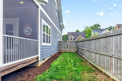 22 Tudor Way Black Mountain NC 28711