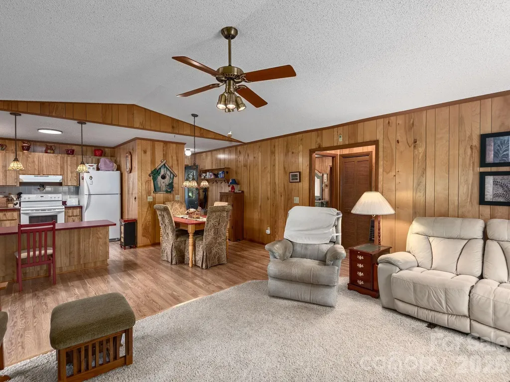 85 Hillcrest Road Maggie Valley NC 28751