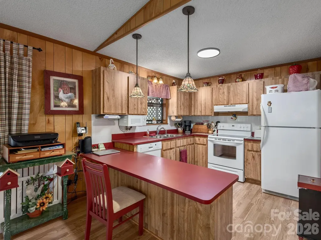 85 Hillcrest Road Maggie Valley NC 28751