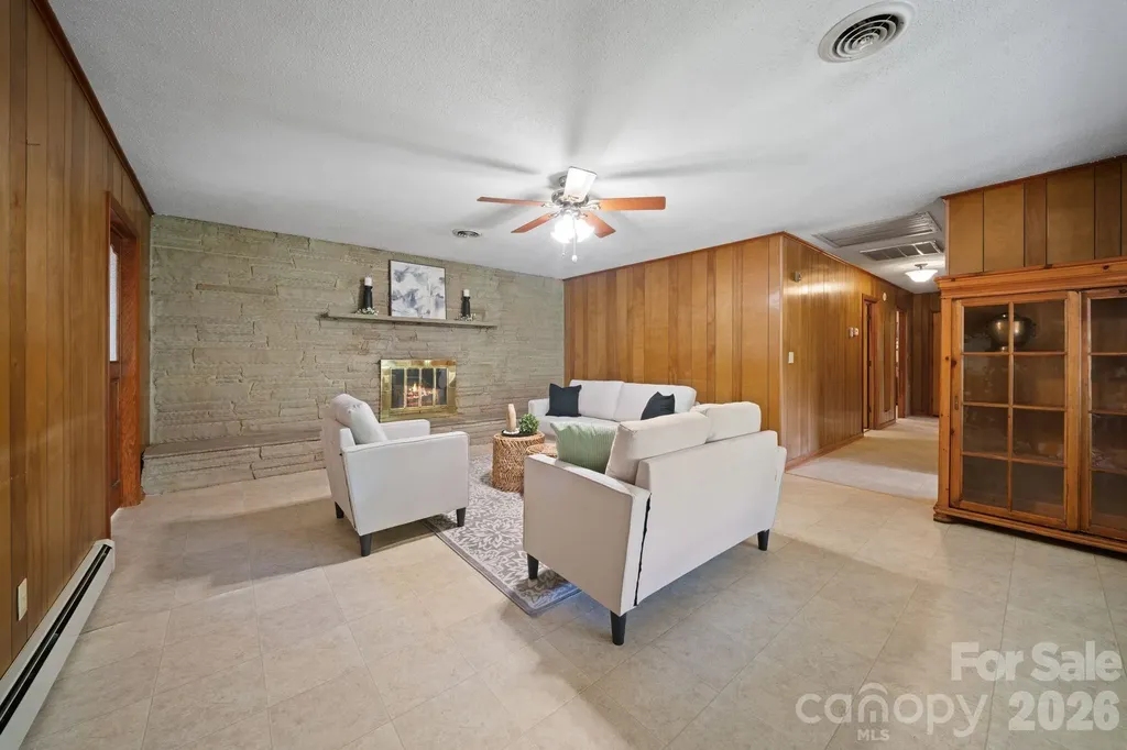 528 Baccus Siding Road Green Mountain NC 28740