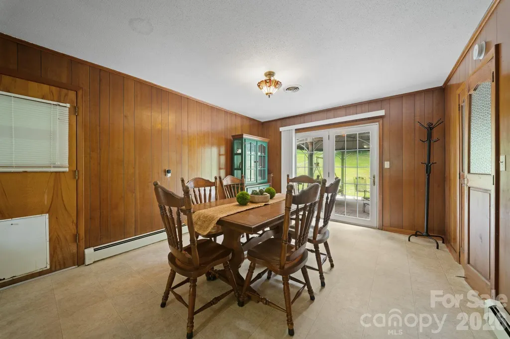 528 Baccus Siding Road Green Mountain NC 28740