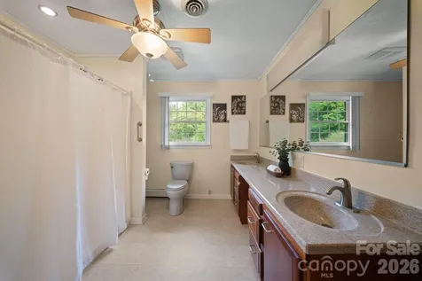 528 Baccus Siding Road Green Mountain NC 28740