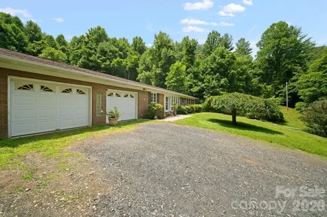 528 Baccus Siding Road Green Mountain NC 28740