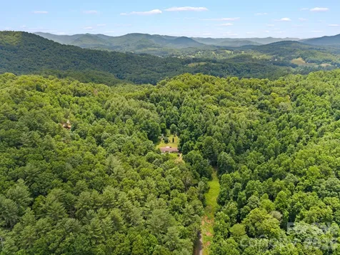 528 Baccus Siding Road Green Mountain NC 28740