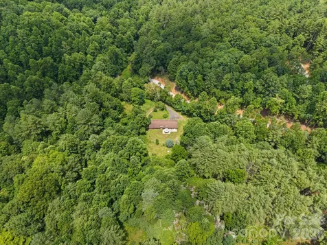528 Baccus Siding Road Green Mountain NC 28740