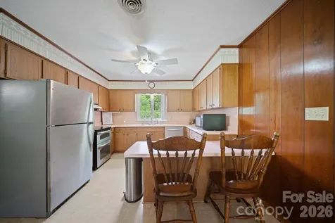 528 Baccus Siding Road Green Mountain NC 28740