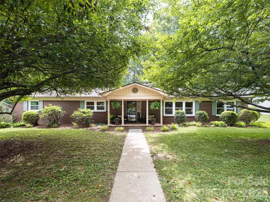 29 Jean Drive Asheville NC 28803