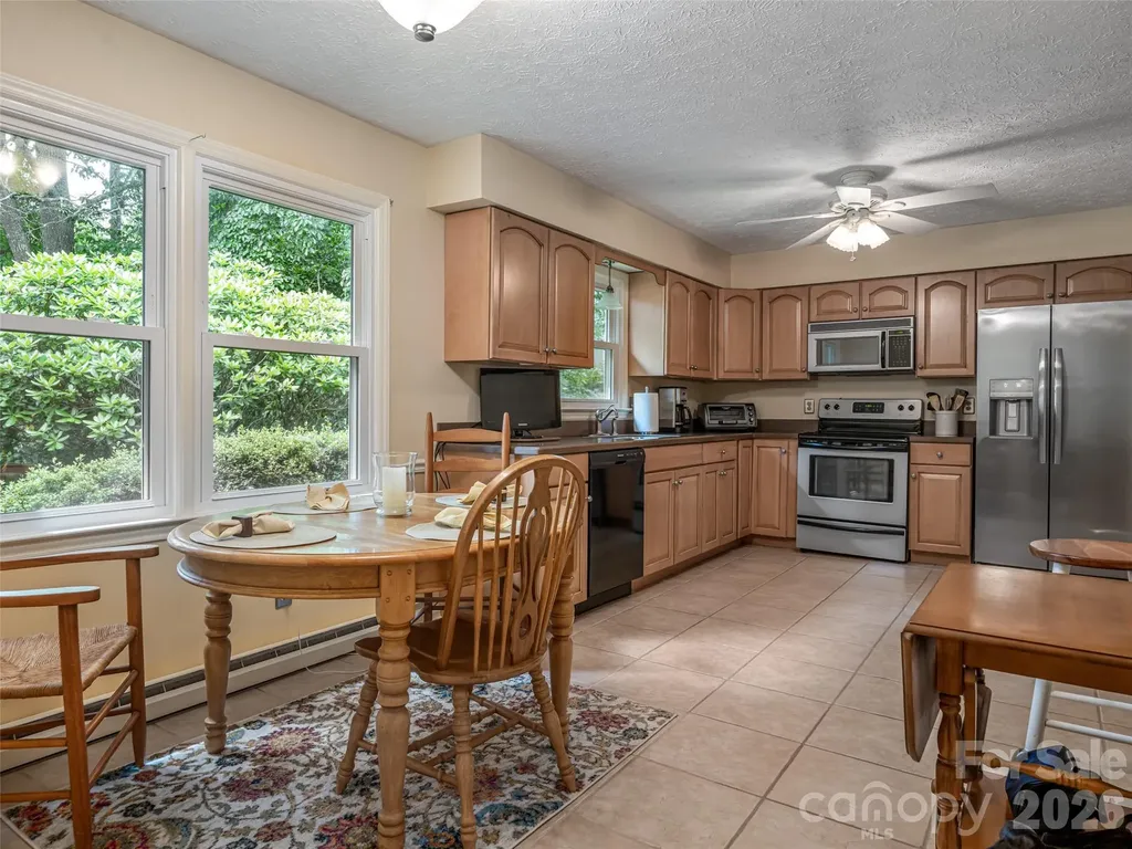 29 Jean Drive Asheville NC 28803