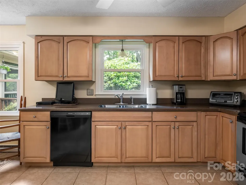 29 Jean Drive Asheville NC 28803