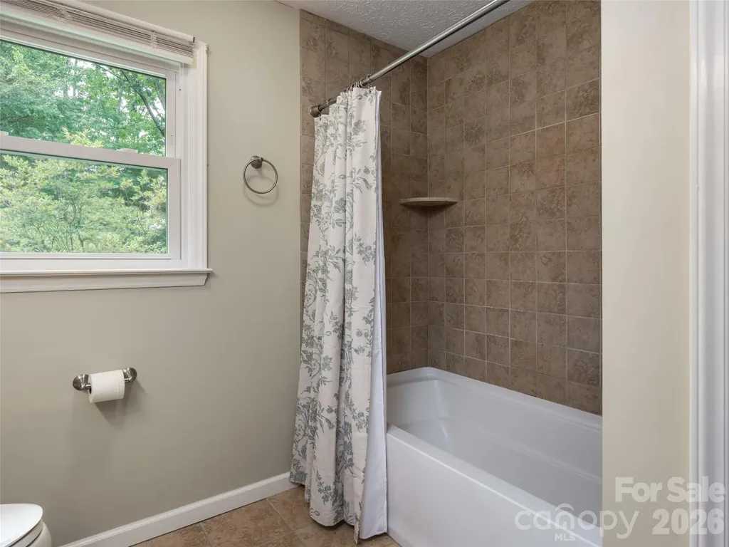 29 Jean Drive Asheville NC 28803