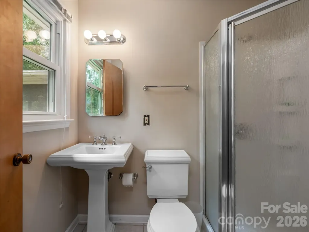 29 Jean Drive Asheville NC 28803