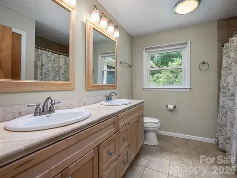 29 Jean Drive Asheville NC 28803