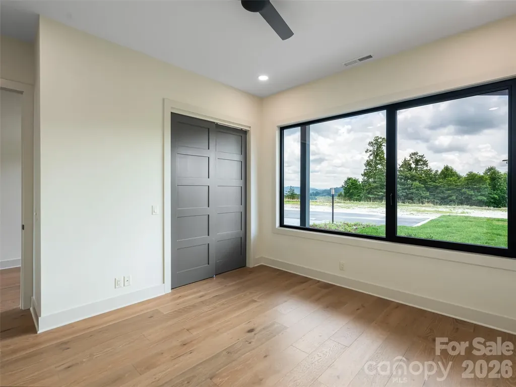 24 S Watchman Drive Hendersonville NC 28791