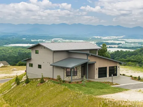 24 S Watchman Drive Hendersonville NC 28791