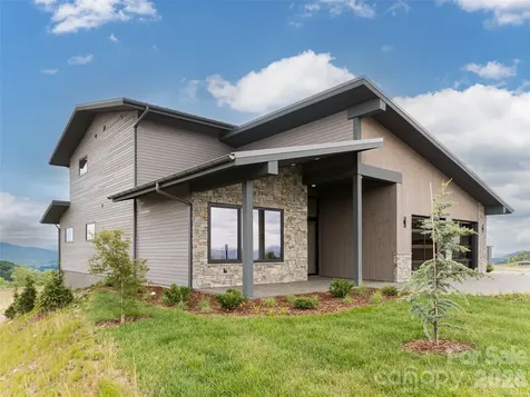 24 S Watchman Drive Hendersonville NC 28791