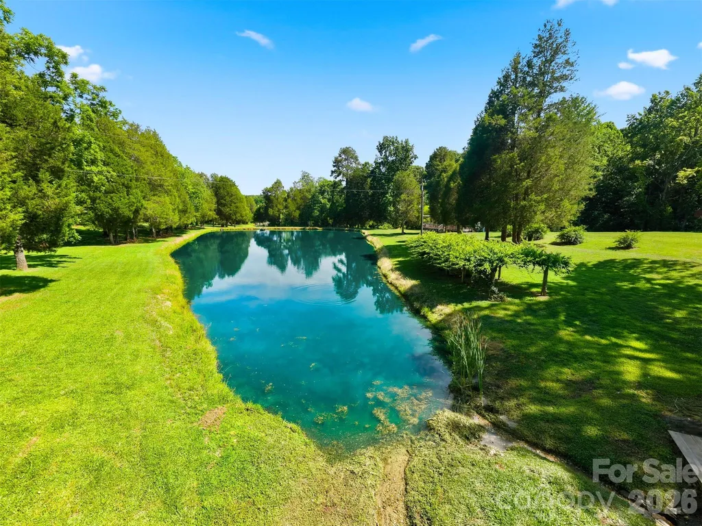 1915 Cedar Pond Road Catawba NC 28609