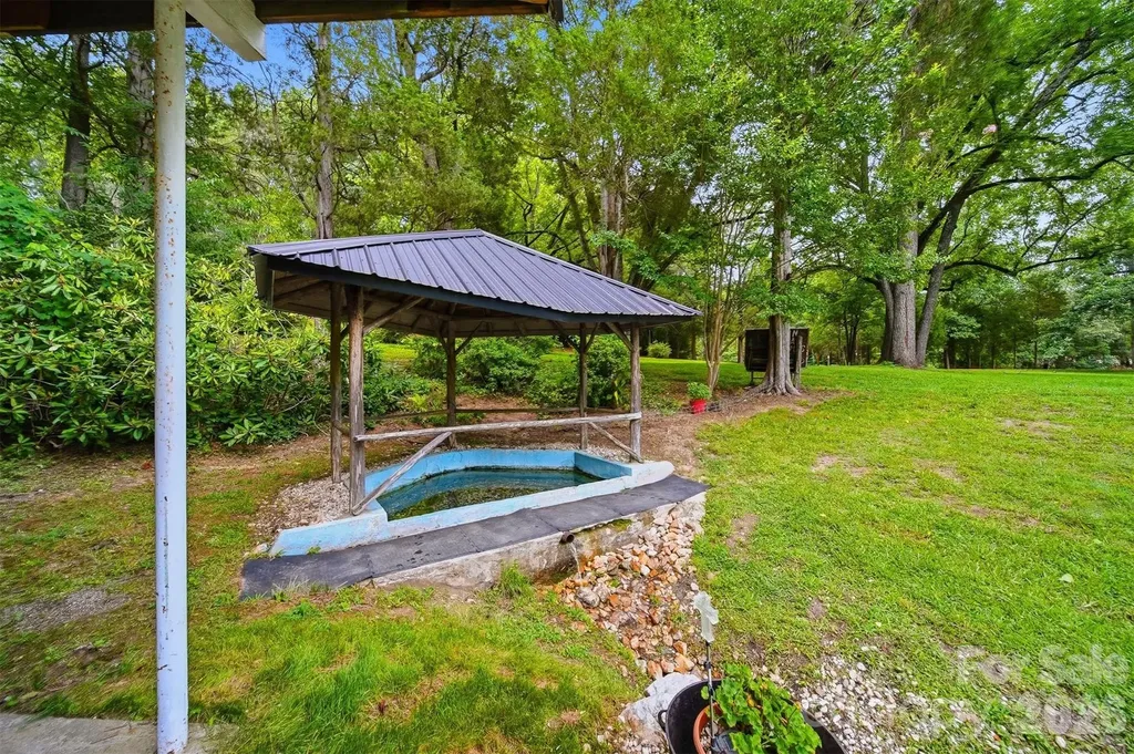 1915 Cedar Pond Road Catawba NC 28609