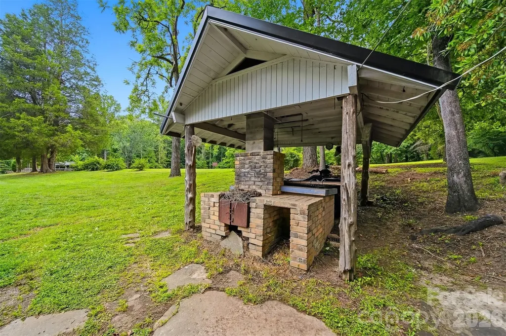 1915 Cedar Pond Road Catawba NC 28609