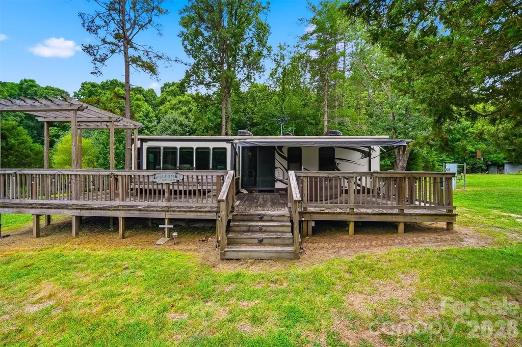 1915 Cedar Pond Road Catawba NC 28609
