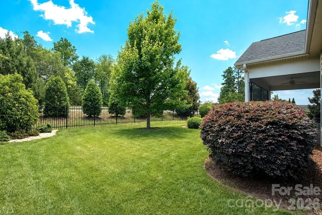 261 Stone Mountain Way Denver NC 28037
