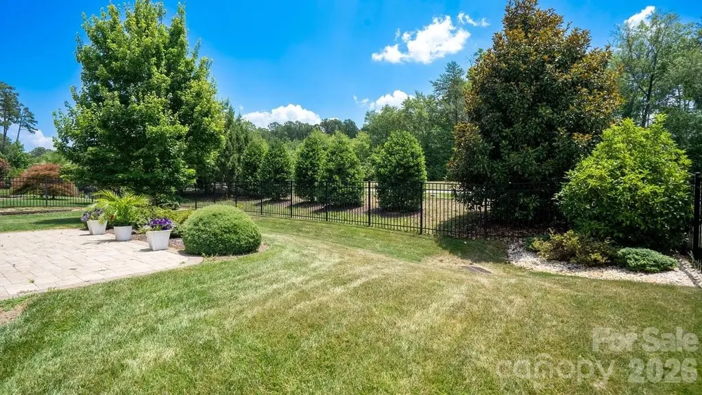 261 Stone Mountain Way Denver NC 28037