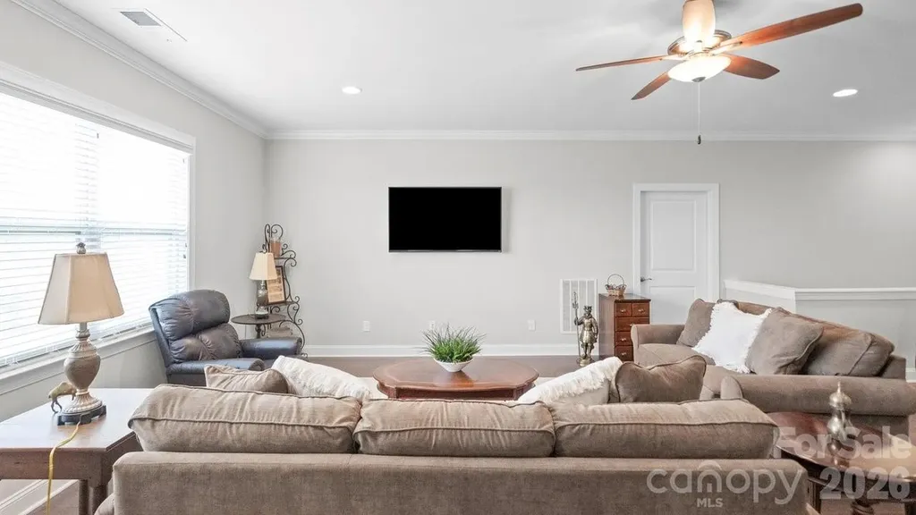 261 Stone Mountain Way Denver NC 28037