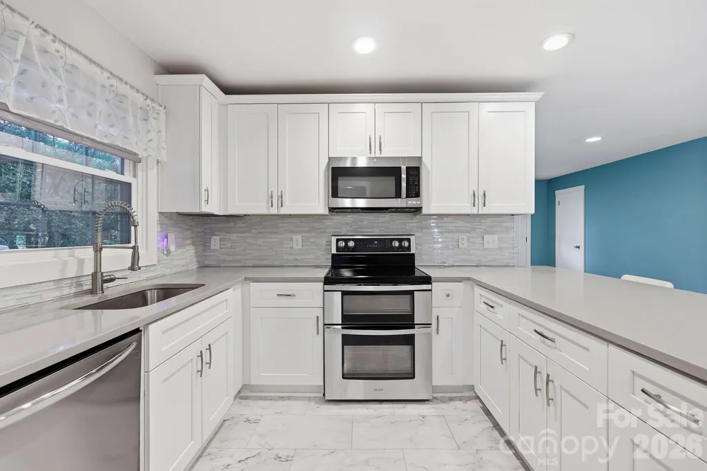 4116 Tipperary Place Charlotte NC 28215