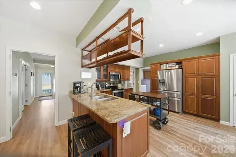 13707 Seaton Drive Charlotte NC 28227