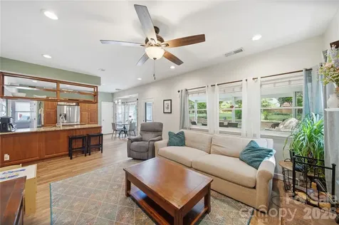 13707 Seaton Drive Charlotte NC 28227