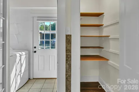 10 Enka Oak Street Candler NC 28715