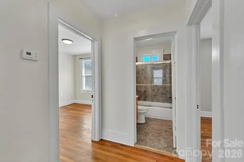 10 Enka Oak Street Candler NC 28715