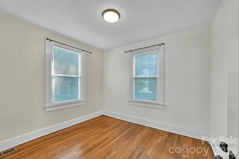 10 Enka Oak Street Candler NC 28715