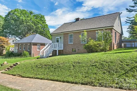 10 Enka Oak Street Candler NC 28715