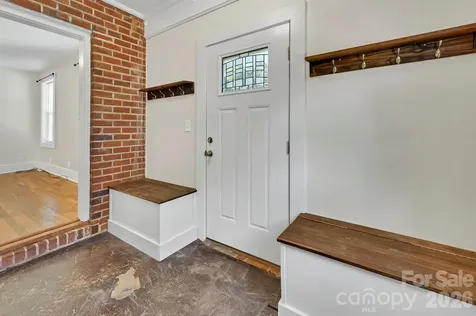 10 Enka Oak Street Candler NC 28715