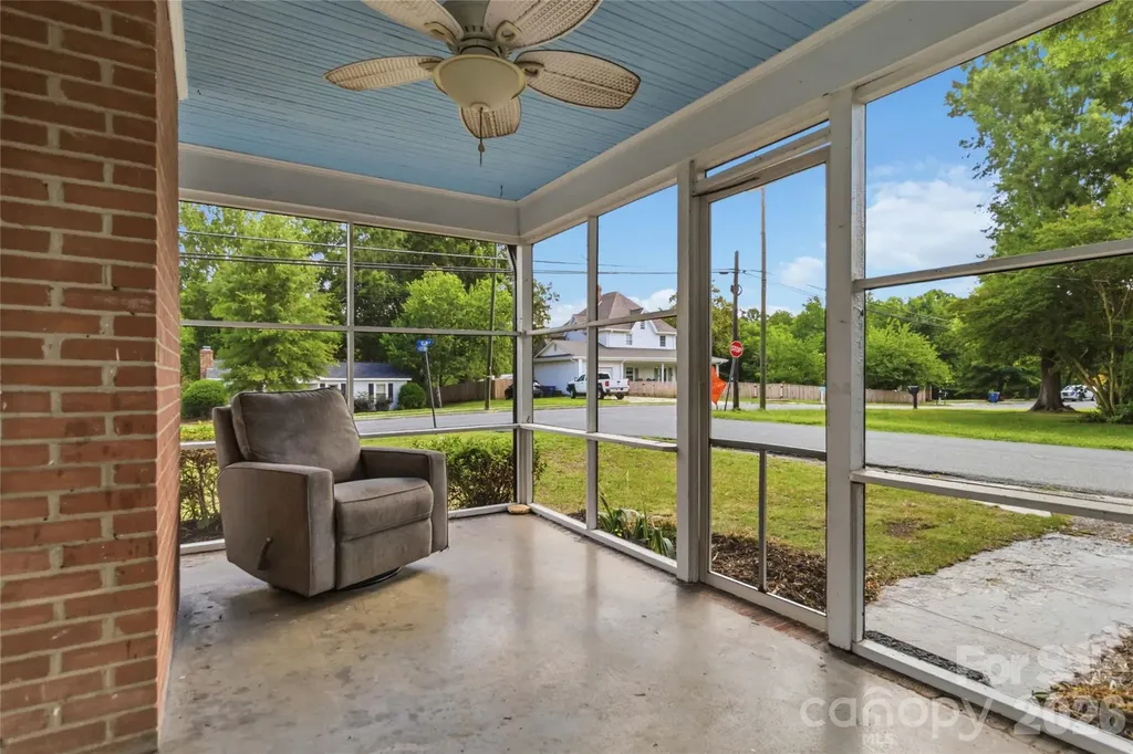 201 W Elm Street Wingate NC 28174
