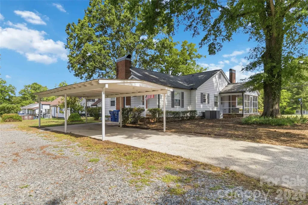 201 W Elm Street Wingate NC 28174