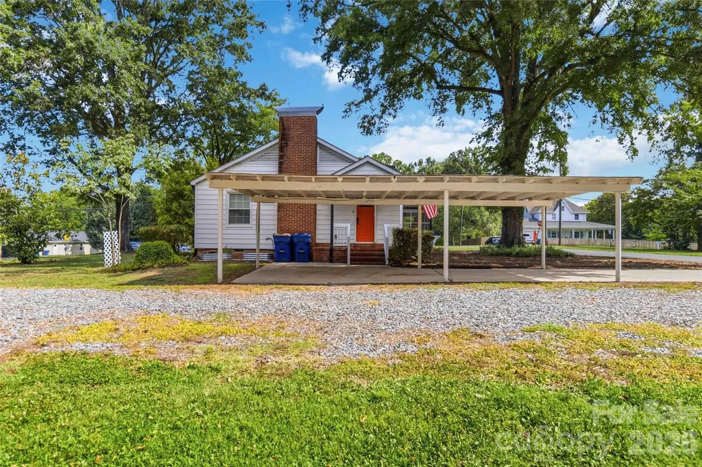 201 W Elm Street Wingate NC 28174