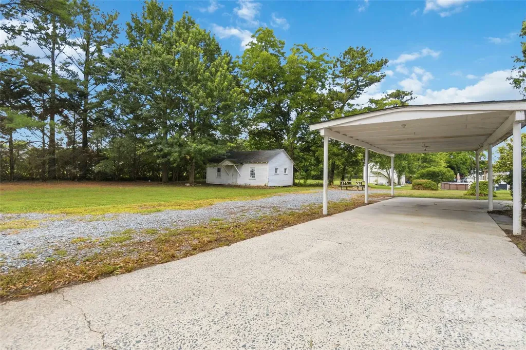 201 W Elm Street Wingate NC 28174