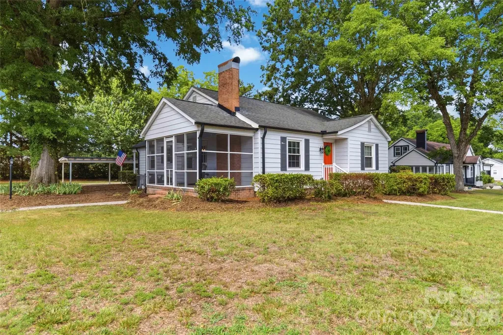 201 W Elm Street Wingate NC 28174
